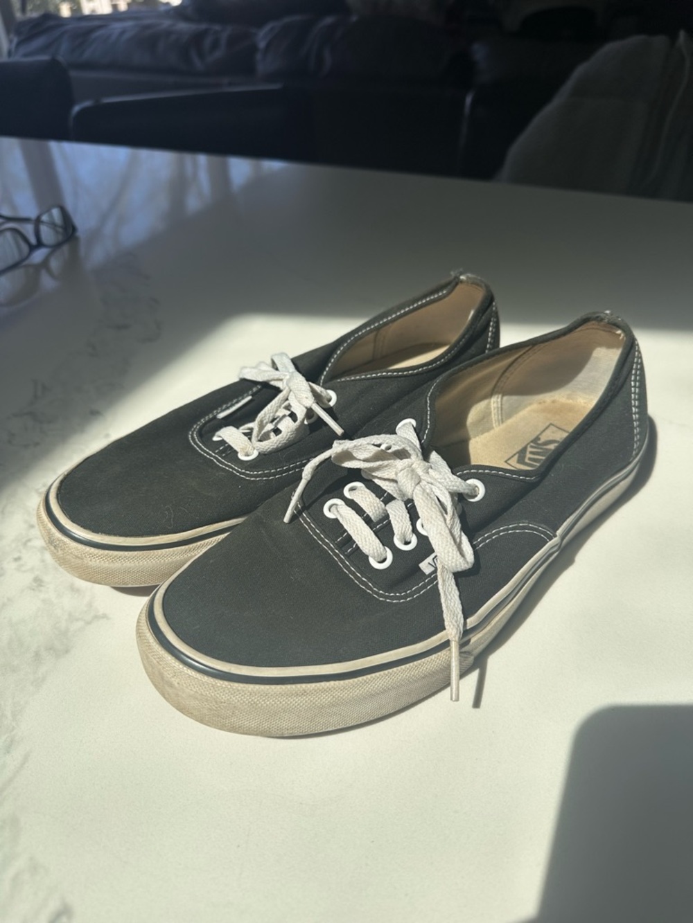 Classic Black Men’s Vans size 9.5